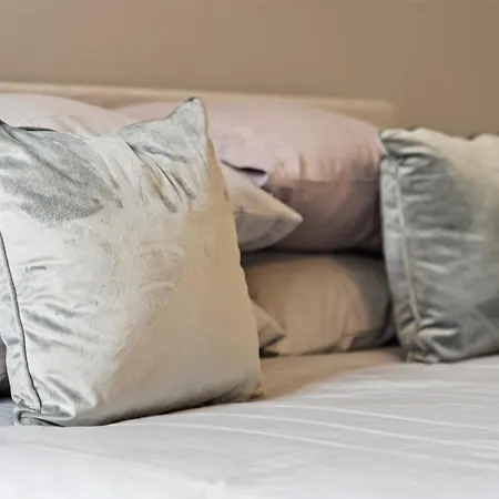 Apartament Bronze Haven - A Luxe And Cozy In *